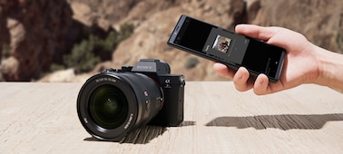 Picture of α7R IV 35mm full-frame camera with 61.0MP